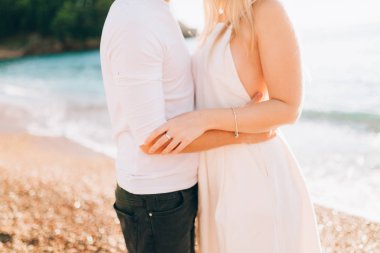 Gelin Damat sarılma