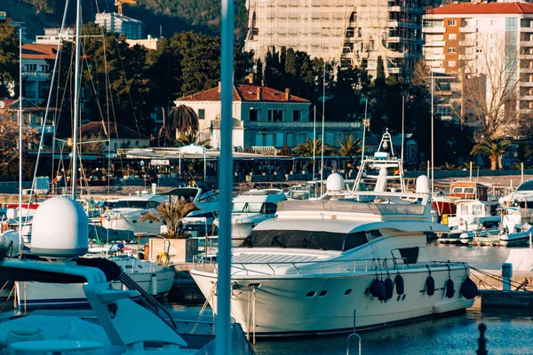 Boats moored on the quay near the old town of Budva, in Monteneg — Stock Photo, Image