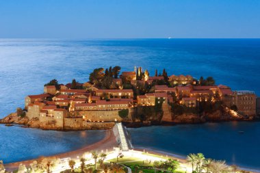 Ada, Sveti Stefan geceleri. Karadağ, Adriyatik Se
