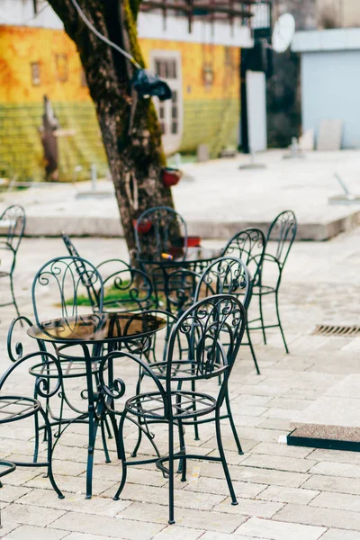 Mesas en la cafetería de la calle. Café Street. Restaurantes en Monten — Foto de Stock