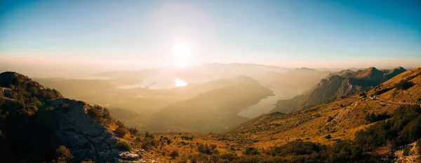 Bahía de Kotor desde las alturas. Vista desde el Monte Lovcen hasta la bahía — Foto de Stock