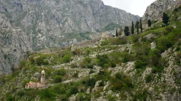 Kostel Gospa od Zdravlja Kotor na zdi, Černá Hora, Kotor — Stock video