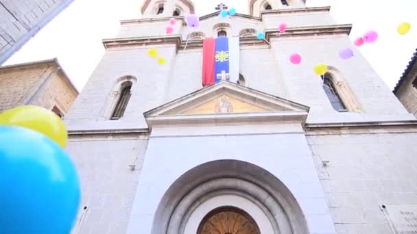Kyrkan den ortodoxa kyrkan St Nicholas i Kotor, Montenegro, — Stockvideo