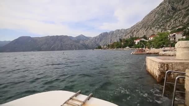 Ciudad "Dobrota" en la Bahía de Kotor — Vídeos de Stock