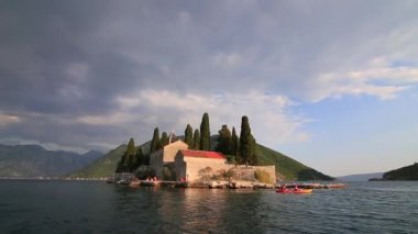 Gospa Adası od Skrpjela, Kotor Koyu'ndaki, Karadağ.