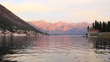 Gospa Adası od Skrpjela, Kotor Koyu'ndaki, Karadağ.