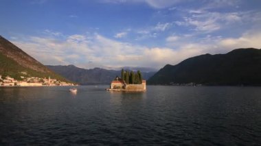 Gospa Adası od Skrpjela, Kotor Koyu'ndaki, Karadağ.