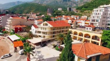 Villa Rafailovici, Karadağ Köyü denize yakın. AE