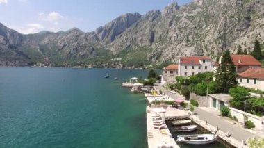 Villa Ljuta köyü var. Karadağ, Kotor Koyu'ndaki, Adr