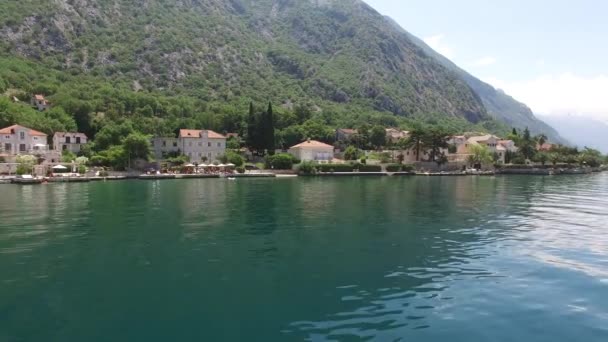 别墅是在 Ljuta 村。黑山，科托尔湾，Adr — 图库视频影像