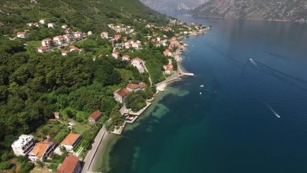 Terrenos en venta en Montenegro. Hotel junto al mar. La ciudad de Prcan — Vídeo de stock