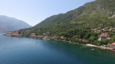 Karadağ'daki Satılık Arsa. Otel deniz kenarında. Prcan şehir