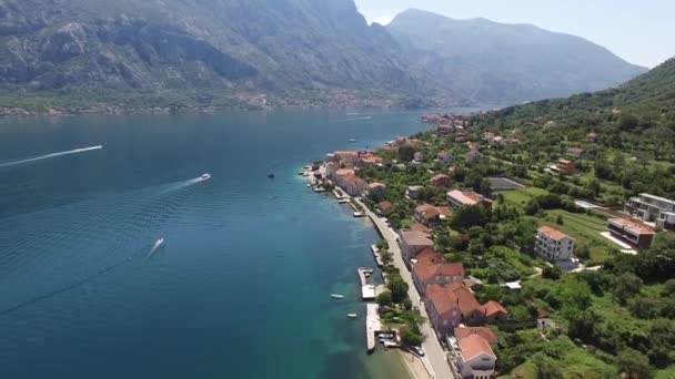 Terrenos en venta en Montenegro. Hotel junto al mar. La ciudad de Prcan — Vídeos de Stock
