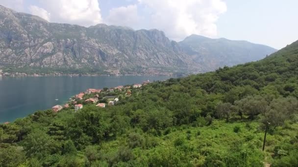 Terrenos en venta en Montenegro. Hotel junto al mar. La ciudad de Prcan — Vídeo de stock