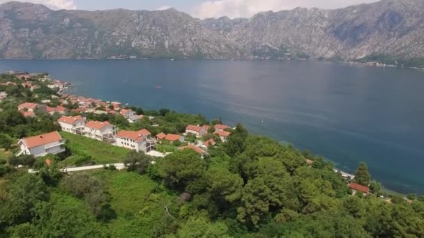 Grundstücke zum Verkauf in Montenegro. Hotel am Meer. die stadt prcan — Stockvideo