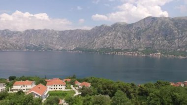 Karadağ'daki Satılık Arsa. Otel deniz kenarında. Prcan şehir