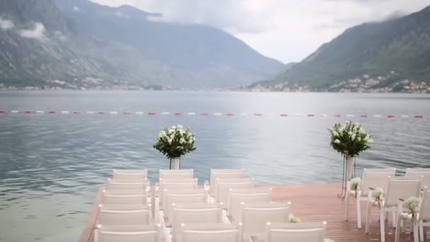 Boda en los muelles de la Bahía de Kotor — Vídeo de stock