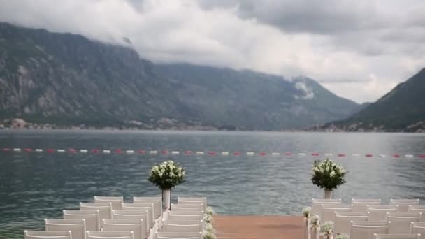 Kotor Körfezi içinde rıhtım düğün — Stok video