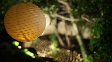 Yuvarlak kağıt fenerler. Düğün süslemeleri