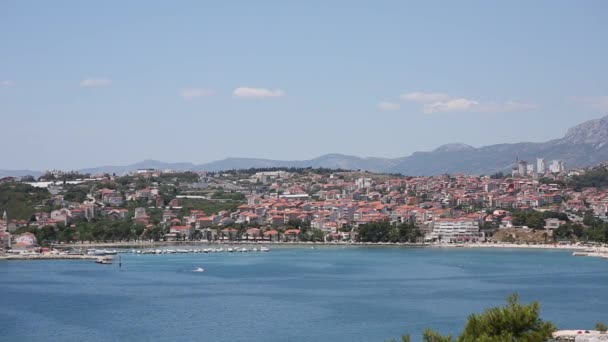 A costa de Split, Croácia. Vista do terraço do hotel — Vídeo de Stock