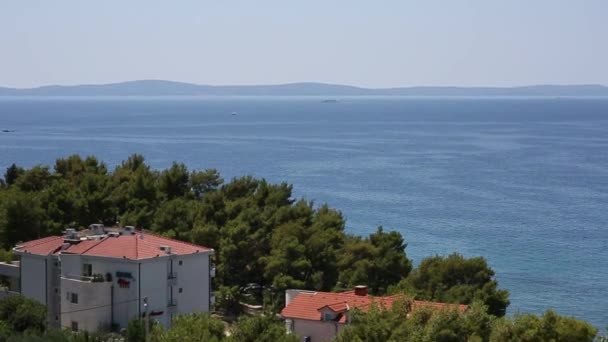 Vila u moře. Černá Hora, Durmitor, Adriatic — Stock video