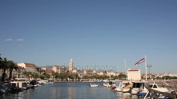 El terraplén del casco antiguo de Split — Vídeo de stock