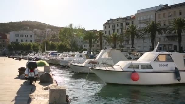 O aterro da cidade velha de Split — Vídeo de Stock