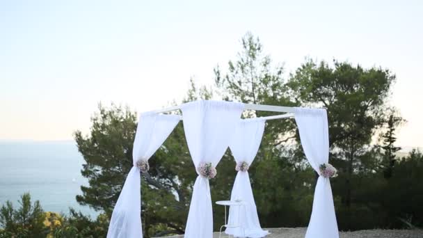 Cerimônia de casamento no mirante sobre Split, em uma montanha em Cro — Vídeo de Stock
