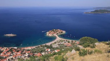 Sveti Stefan, dağdan görüntüleyin. Karadağ