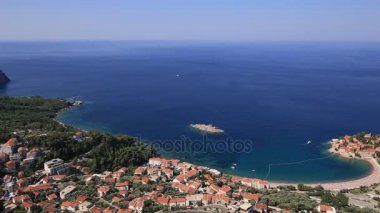 Sveti Stefan, dağdan görüntüleyin. Karadağ
