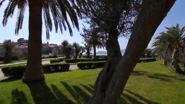 Eiland van Sveti Stefan, Montenegro, close-up van het eiland in de middag. — Stockvideo