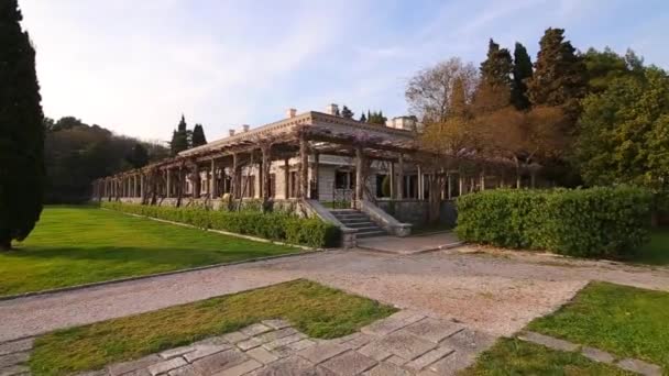Villa Milocer je jedním z nejkrásnějších letovisek Bu — Stock video