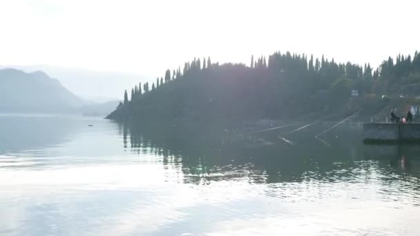 Skadarské jezero v Černé hoře. Největší sladkovodní jezero v Ba — Stock video