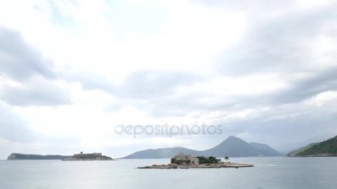 Mamula Island, Karadağ, reklam eski bir toplama kampı