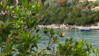 Teknenin denizde. Tekne, yat, denizde gemiler