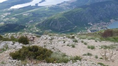 Mount Lovcen, Montene Kotor Körfezi bakan banklarda