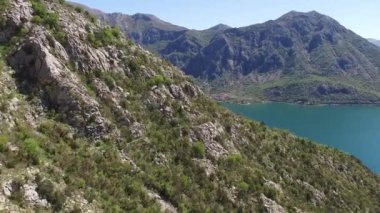 Gospa Adası Kotor Koyu'ndaki, Karadağ Skrpela od. Üzerinden görüntülemek