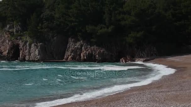 "Queens Beach "en el territorio del parque Milocer, cerca de la v — Vídeos de Stock