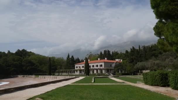Villa Milocer adalah salah satu resor yang paling indah di Bu — Stok Video
