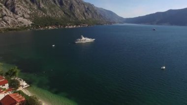 Kotor Körfezi, hava fotoğrafçılığı dron, Adriati yat