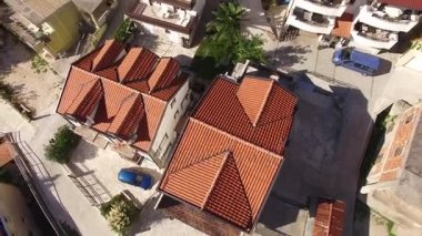 Villa denize yakın dağlarda. Karadağ, Koto Bay