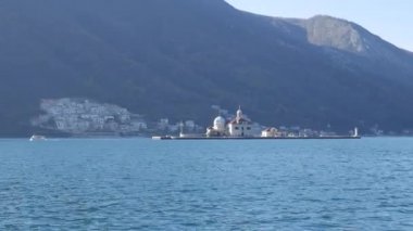 Gospa Adası od Skrpjela, Kotor Koyu'ndaki, Karadağ.