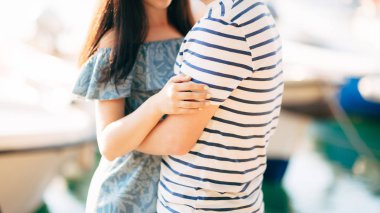 Gelin Damat sarılma