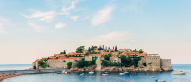 Sveti Stefan Adası. Panoramik çekim
