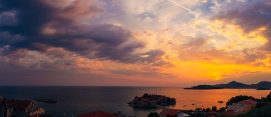 Sveti Stefan Adası. Panoramik çekim