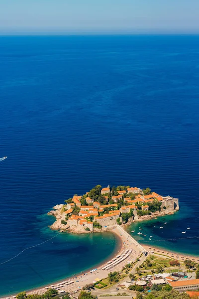 Ostrov Sveti Stefan. Panoramatický záběr — Stock fotografie