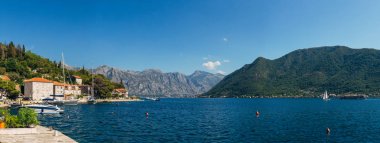 Eski Balık tutma kasaba Perast shore Kotor Körfezi