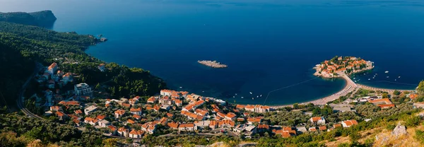 Island of Sveti Stefan. Panoramic shot — Stock Photo, Image