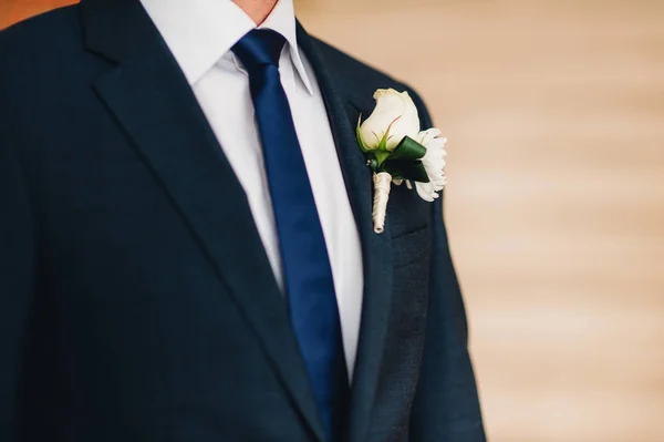 웨딩 꽃 boutonniere 신랑 — 스톡 사진