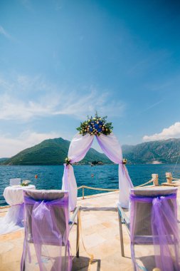 Düğün için kemer.